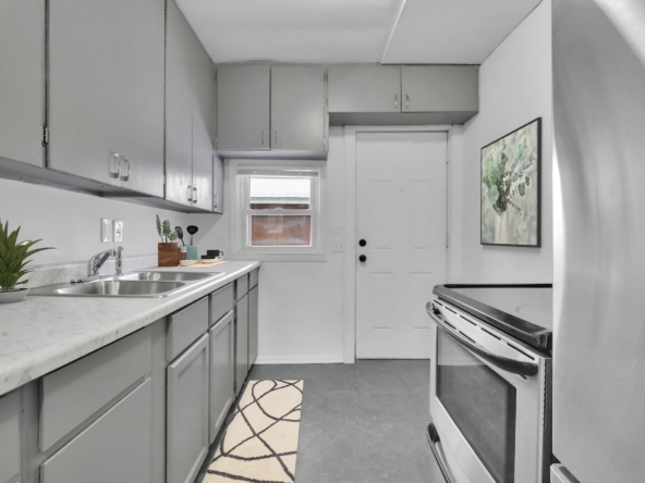 11-web-or-mls-9I3A9206-592×444