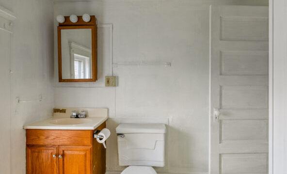 124.5-Barnes-Ave_13-592×444