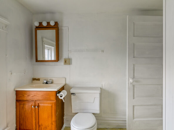 124.5-Barnes-Ave_13-592×444