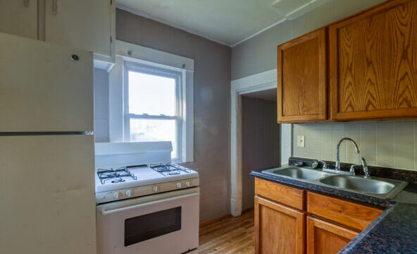 609_Bluff_st_29_9-592×444