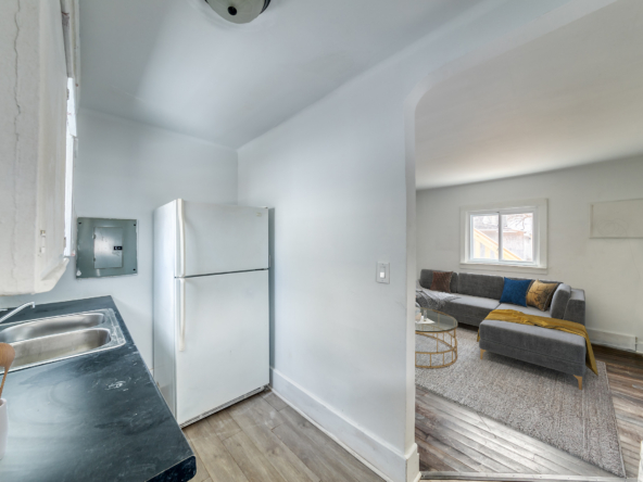 AAA0244_32_L-592×444