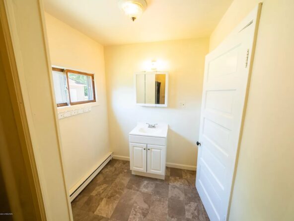 ISnyosggkgm20x1000000000-592×444