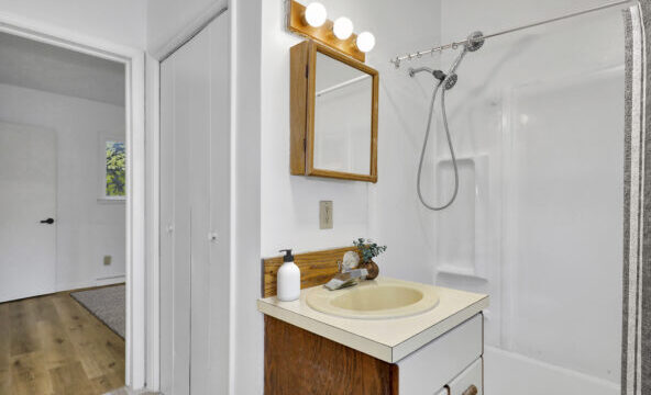 bath-to-bedroom_TH-592×444