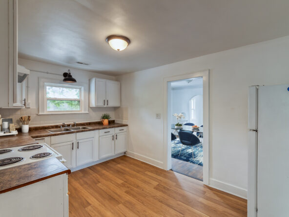 kitchen-to-dining_Q-592×444