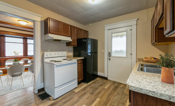 1028-N-Cedar_01_Q-592×444