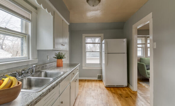 224-Crest-_1_19_02-592×444