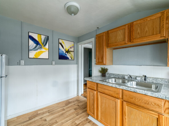 224-Crest-_2_05_TH-592×444