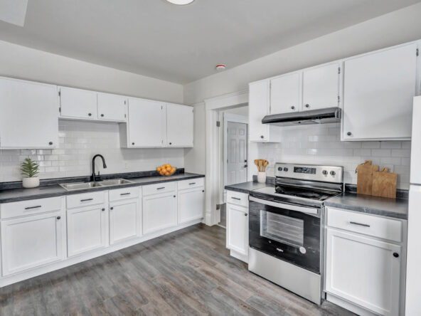 Kitchen_Q-592×444 (1)