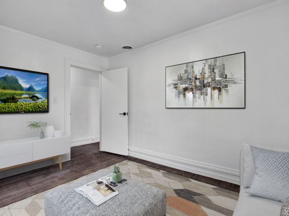 Living-room-2_H02-592×444