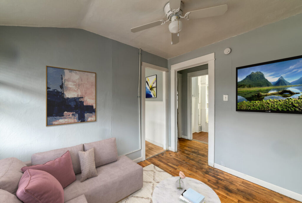 Living-to-kitchen-and-bath_TH-1170×785