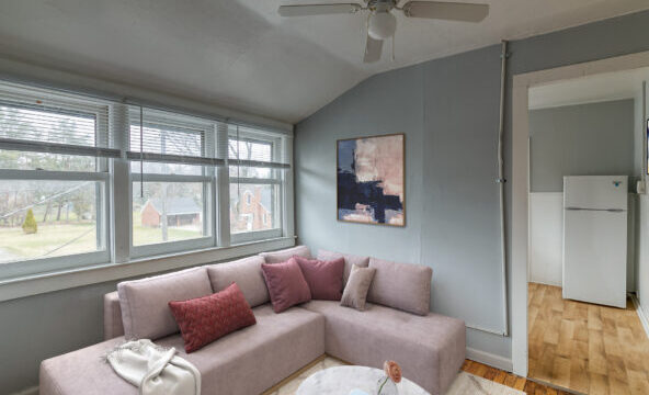 Living-to-kitchen_TH-592×444