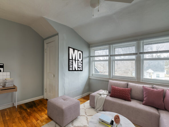 Living_TH-592×444 (1)